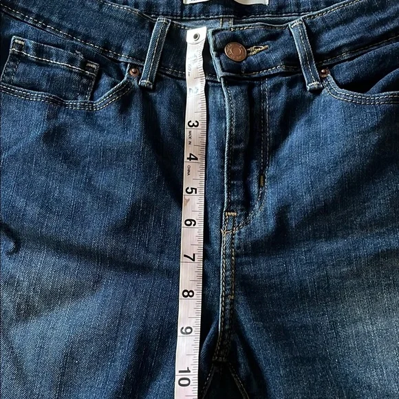 Signature by Levi Strauss Women's Jean Shorts - Picture 7 of 8